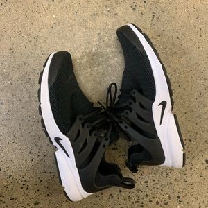 Nike Prestos Black Size 6